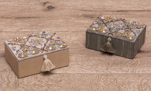 ジュエリーボックス ビーズ 刺繍 ケース （ ジュエリーケース