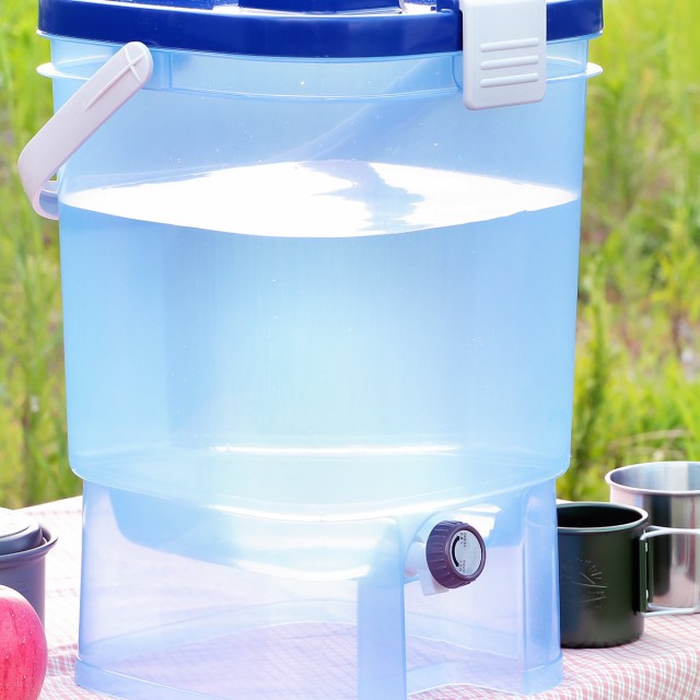 ウォータータンク 19L 水缶 （ 19リットル 約 20L 20リットル コック付き 水 タンク ポリタンク ウォータージャグ 給水タンク 給水  防災グッズ 防災用品 アウトドア キャンプ 持ち運び ウォッシャブルタンク 水タンク 手洗い ）の通販はau PAY マーケット - インテリア ...