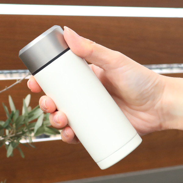 水筒 ステンレス コップ1杯持ち歩き プチボトル 150ml ミニ 保温 保冷 ミニボトル ボトル コンパクト 直飲み スリム ポケット ミニサの通販はau Pay マーケット リビングート 商品ロットナンバー