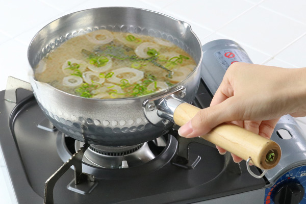 有次 アルミ片手鍋 木葢 18cm 雪平鍋 18cm ガス火専用 アルミ 木