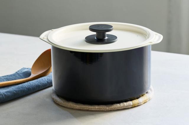 象印 自動調理鍋 ホーロー電気調理鍋 （ ZOJIRUSHI 象印マホービン 電気鍋 自動調理器 お手入れカンタン 電気なべ 2.3L 電気 鍋 炊飯器 煮込み カレー パック調理 ホワイト シンプル 調理家電 キッチン家電 多機能 ）