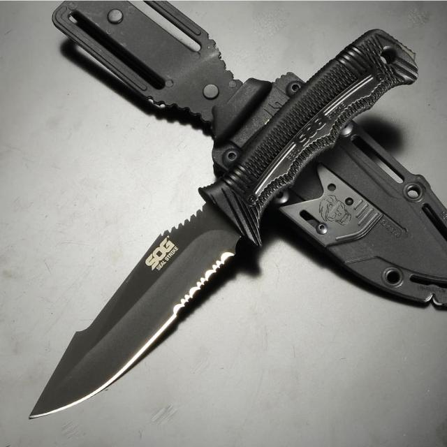 SOGアウトドアナイフSealStrikeデラックスナイロンシースSS1003-CP