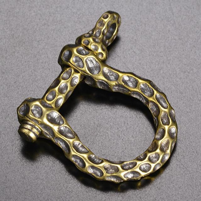 シャックル馬蹄型真鍮パーツ模様デザイン