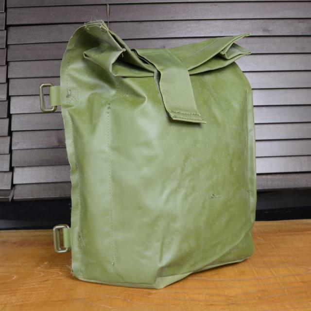 デンマーク軍放出品ガスマスクポーチM69ODグリーン防水