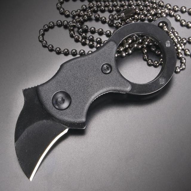 折りたたみナイフライナーロック式カランビットボールチェーン付き