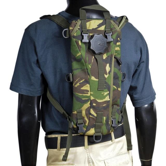 イギリス軍放出品ハイドレーションキャリアSOURCE製3LDPM迷彩