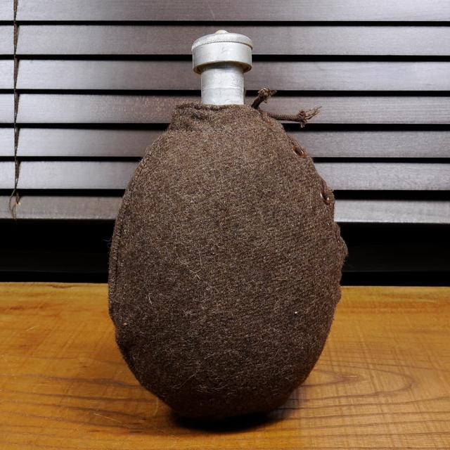 ブルガリア軍放出品キャンティーンアルミ製ウールカバー付き水筒