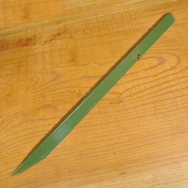 ドイツ軍放出品有刺鉄線用支柱金属製3マウント