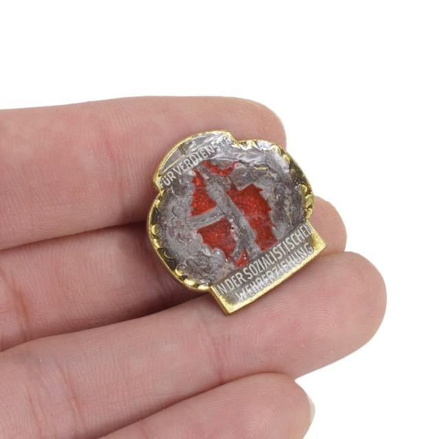 東ドイツ軍放出品20周年記念功績バッジ