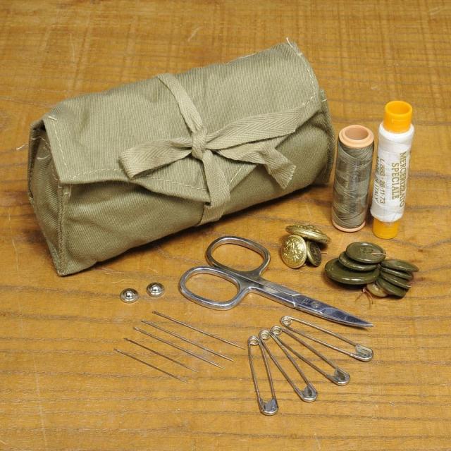 イタリア軍放出品ソーイングキット裁縫セットコットン製収納袋付き