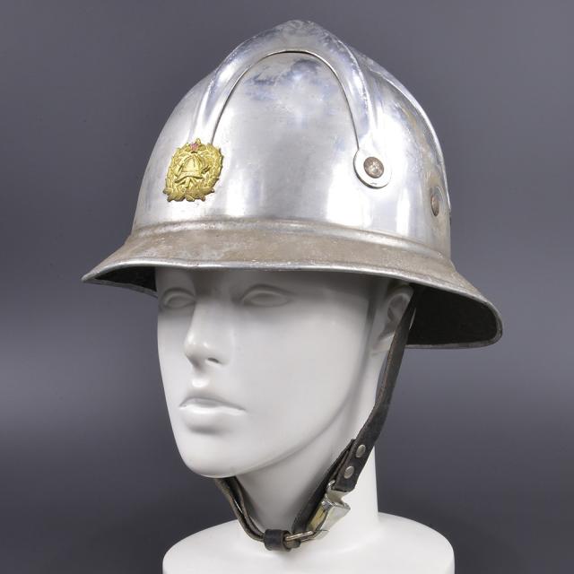 消防隊ヘルメット アルミ製 1940年代 セルビア放出品[sis4004]の