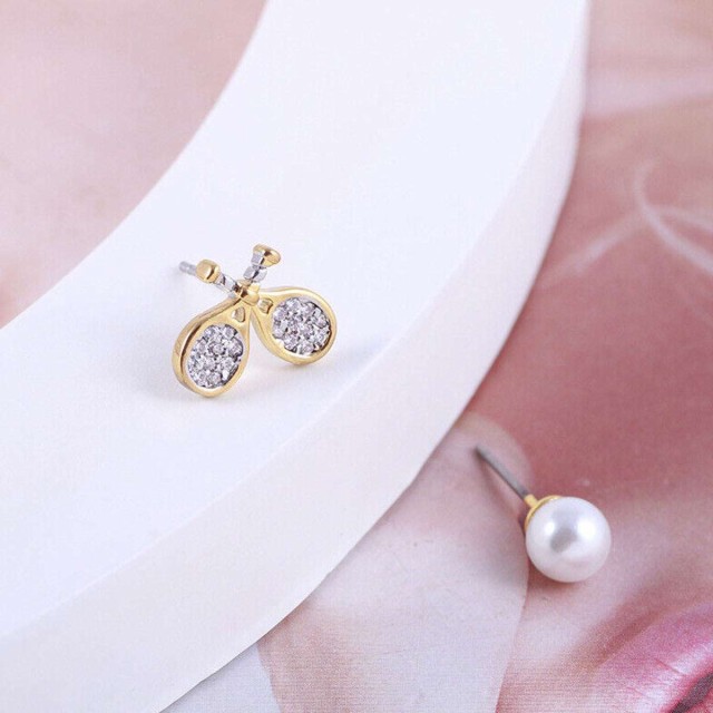 新品 ケイトスペード kate spade ピアス TRIANGLE PEARL STUDS ジェット