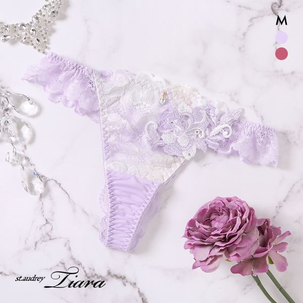 セントオードリーティアラ