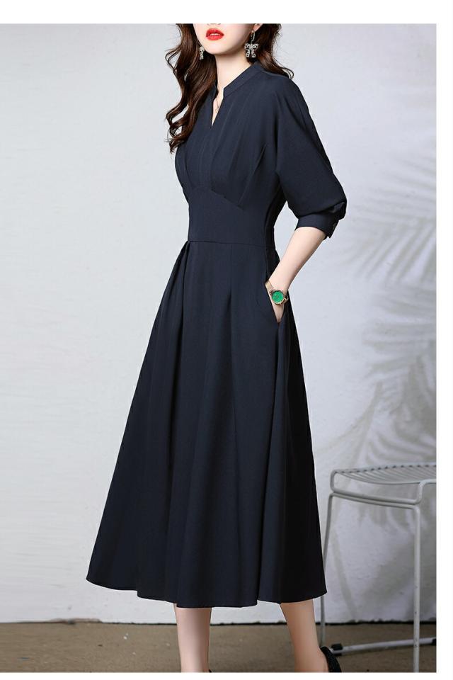 美しいシルエットが映えるシンプルデザイン♪落ち着いた色使いが心地よい大人女子の等身大コーデレディースファッション ワンピース