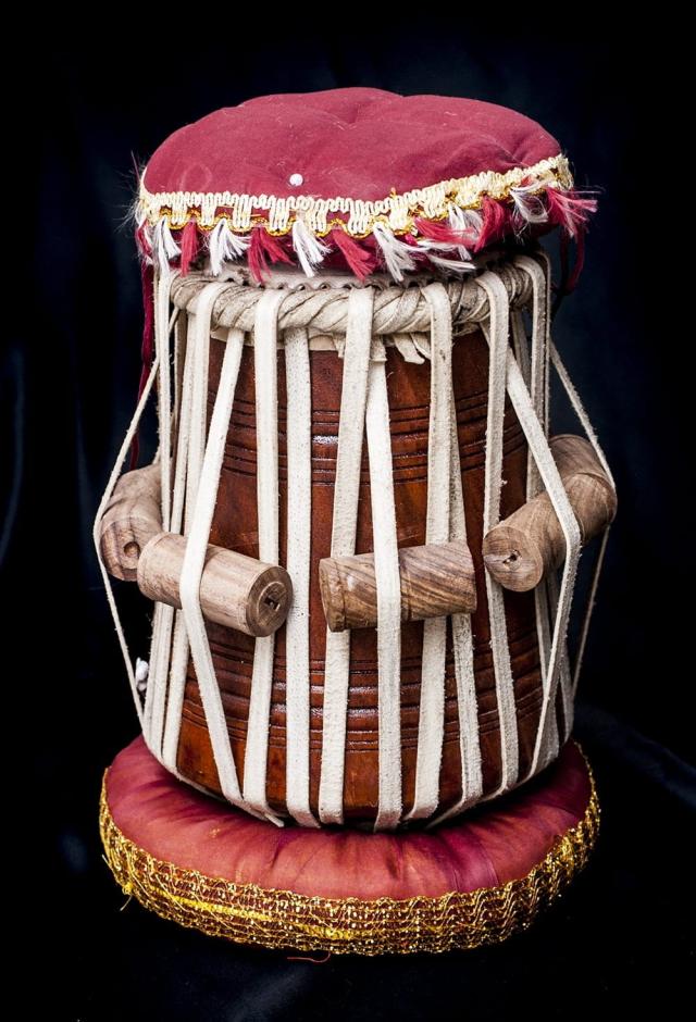 タブラ　バヤン　インド打楽器　台座　保護パッド　民族楽器　パーカッション タブラ バヤン セット 台座付き インド 民族楽器 インド 打楽器