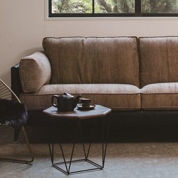 八角形のデザインが特徴的なサイドテーブルienowa エンマ 送料無料-3