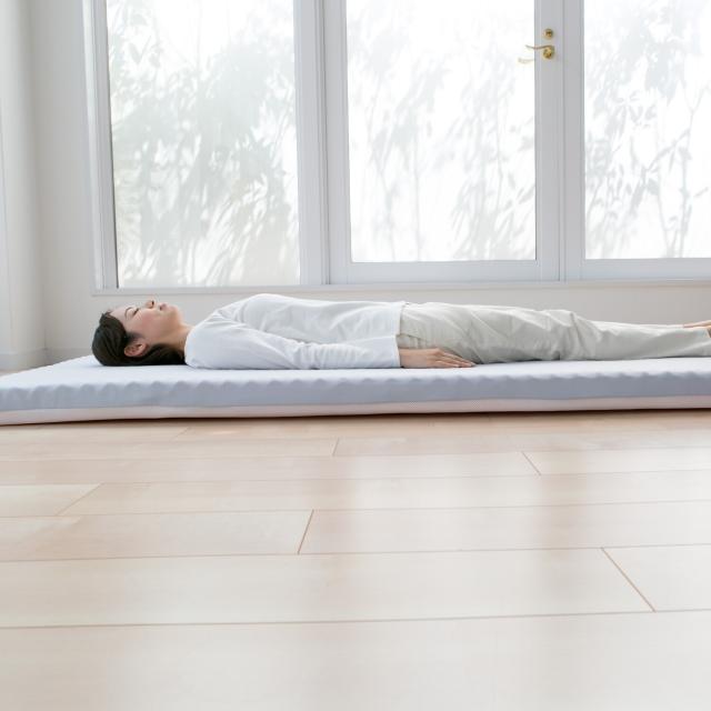 高反発ウレタンマットレス セミダブル 上質の眠り 点で支える 厚さ8cm 3つ折り 日本製 約120X195X8cm 送料無料-8