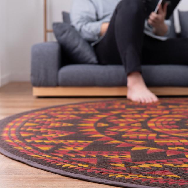 ラグ 話題 アステカ柄 い草センターラグ 裏貼有 アステカ ブラウン 直径約180cm 送料無料-9