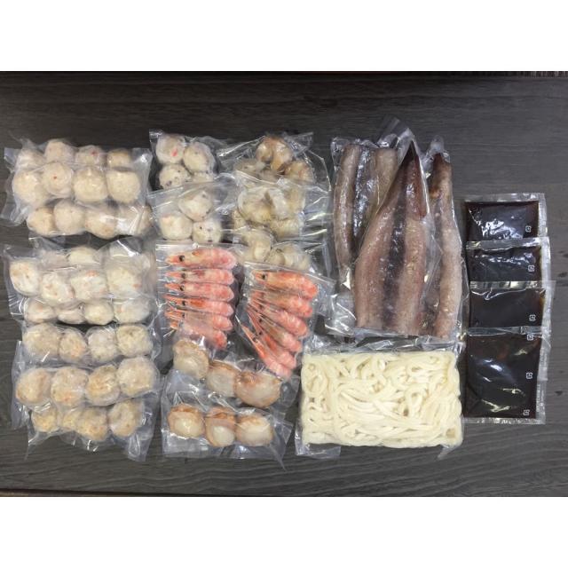 北海道 海鮮つみれ鍋 Gかに入×12 えび入×12 とりごぼう×12 たこ入×12 海老×12 帆立×6 いか×3 つぶ×3袋 冷凍うどん×1 ギフト対応可 送料無料-1