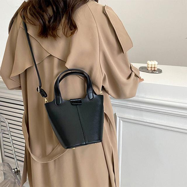 バケツ型 PUレザー ハンドバッグ 春夏 送料無料 即日発送-4