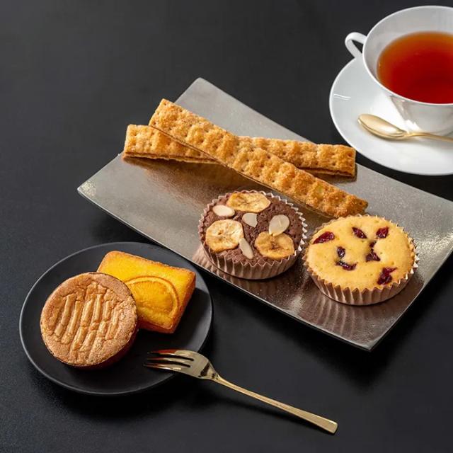 リーガロイヤルホテル ロイヤル ガトー アンサンブルＡ　８個入 ラッピング可 送料無料-1