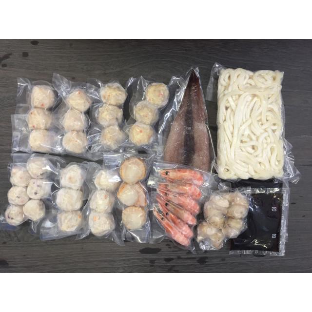 北海道 海鮮つみれ鍋 Cかに入×6 えび入×6 とりごぼう×6 たこ入×6 海老×6 帆立×3 いか×1 つぶ×1袋 冷凍うどん×1 ギフト対応可 送料無料-1