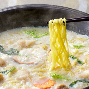 北海道産鶏もも肉と魚介を使った 鶏白湯鍋セット 送料無料-2