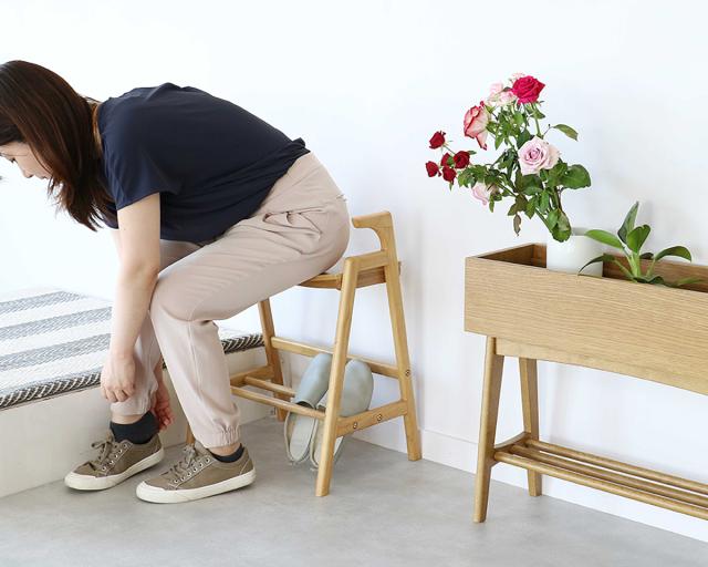 木製アーム付きベンチ　ILC 3734 Arm Bench crest 送料無料 即日発送-3