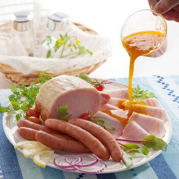 大阪 夢一喜 熟成ハム ウインナー詰合せ 5種　ロースハムブロック250ｇ×2、ロースハムスライス110g、ボンレスハムスライス110ｇ　等 送料無料-2