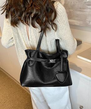 トートバッグ ハートチャーム付き肩掛け鞄 送料無料 即日発送-2