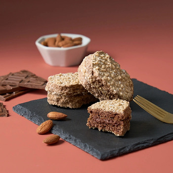 リーガロイヤルホテル アーモンドショコラサンド ８個入 ラッピング可 送料無料-1