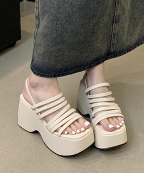 厚底サンダル ストラップサンダル 美脚夏　スタイリッシュで個性的な厚底サンダル。 送料無料 即日発送-4