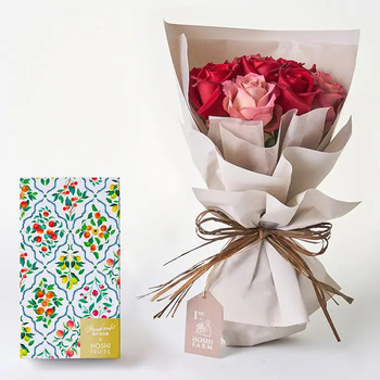 フリルニュアンスレッド８本＆７種のフルーツのパウンドケーキ ４個入 メッセージカード付 ラッピング済 送料無料-1