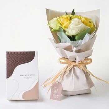 フリル８本ホワイトイエローグリーン＆リーガロイヤルアーモンドショコラ４個入 メッセージカード付 ラッピング済 送料無料-1