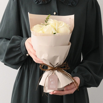 フリル８本ピュア＆リーガロイヤルアーモンドショコラ４個入 メッセージカード付 ラッピング済 送料無料-2