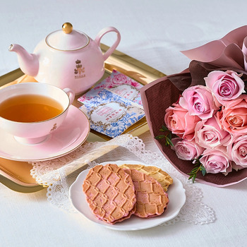 フリルブーケ８本スイート＆ニナスシークレットガーデンティータイム６個入 メッセージカード付 ラッピング済 送料無料-1