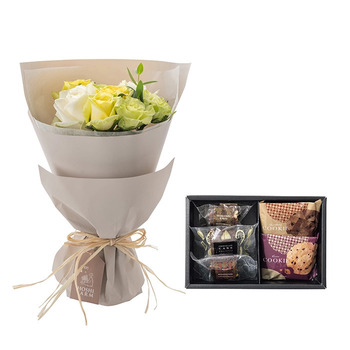 フリル ホワイトイエローグリーン８本＆ホテルオークラスイーツアソート５個入 メッセージカード付 ラッピング済 送料無料-2