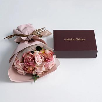 ホシファームフリルニュアンスピンク８本＆ホテルオークラスイーツアソート５個入 メッセージカード付 ラッピング済 送料無料-1