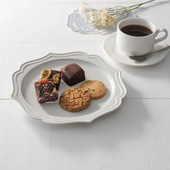 ホシファームフリルブーケホワイトピンク８本＆ホテルオークラスイーツアソート５個入 メッセージカード付 ラッピング済 送料無料-2