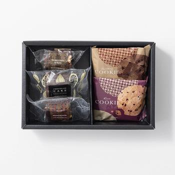 ホシファームフリルブーケホワイトピンク８本＆ホテルオークラスイーツアソート５個入 メッセージカード付 ラッピング済 送料無料-4