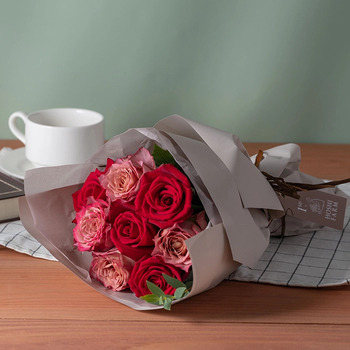 ホシファームフリルニュアンスレッド８本＆ホテルオークラスイーツアソート５個入 メッセージカード付 ラッピング済 送料無料-1