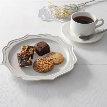 ホシファームフリルブーケピュア８本＆ホテルオークラスイーツアソート５個入 メッセージカード付 ラッピング済 送料無料-2