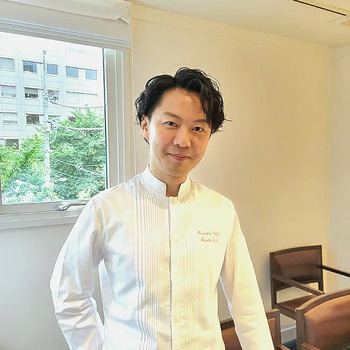 ＡＭＯＵＲ 後藤祐輔シェフ監修 黒トリュフデミソースハンバーグと平打ち生パスタ のし対応可 送料無料-2