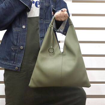 リングチャーム付トライアングル ワンショルダー バッグ COOCO 送料無料 即日発送-1