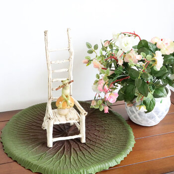 ディスプレイとしてかわいい 置物 オブジェ カエル＆チェアー 笛 送料無料-6