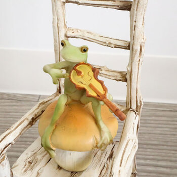 ディスプレイとしてかわいい 置物 オブジェ カエル＆チェアー バイオリン 送料無料-3