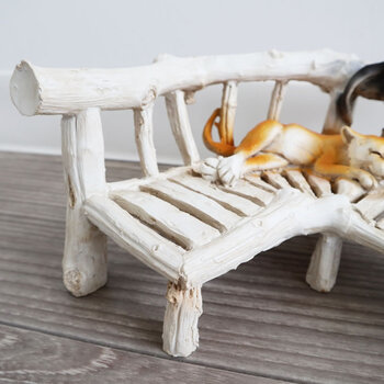 ディスプレイとしてかわいい 置物 オブジェ 猫&チェアー 子猫がお昼寝をしているとてもかわいい置物 送料無料-4