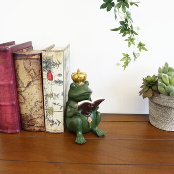 置物 オブジェ カエル 殿様カエルが本を読んでいるかわいい置物 送料無料-9