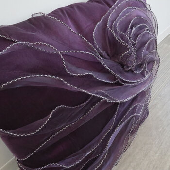 肌触りの良い逸品 スクエアローズクッション パープル 送料無料-1