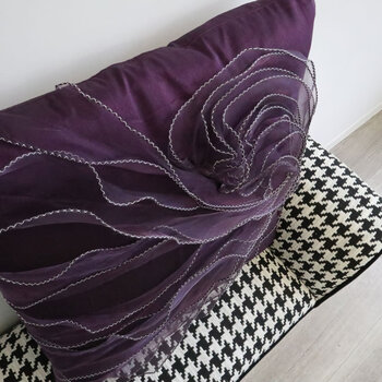 肌触りの良い逸品 スクエアローズクッション パープル 送料無料-7